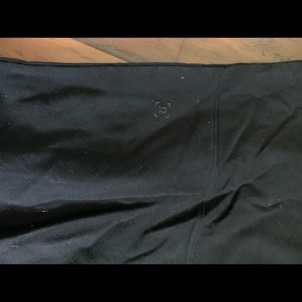 Black Lululemon sweatpants